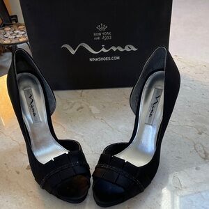 Nina Elegant Black Peep-Toe Heels